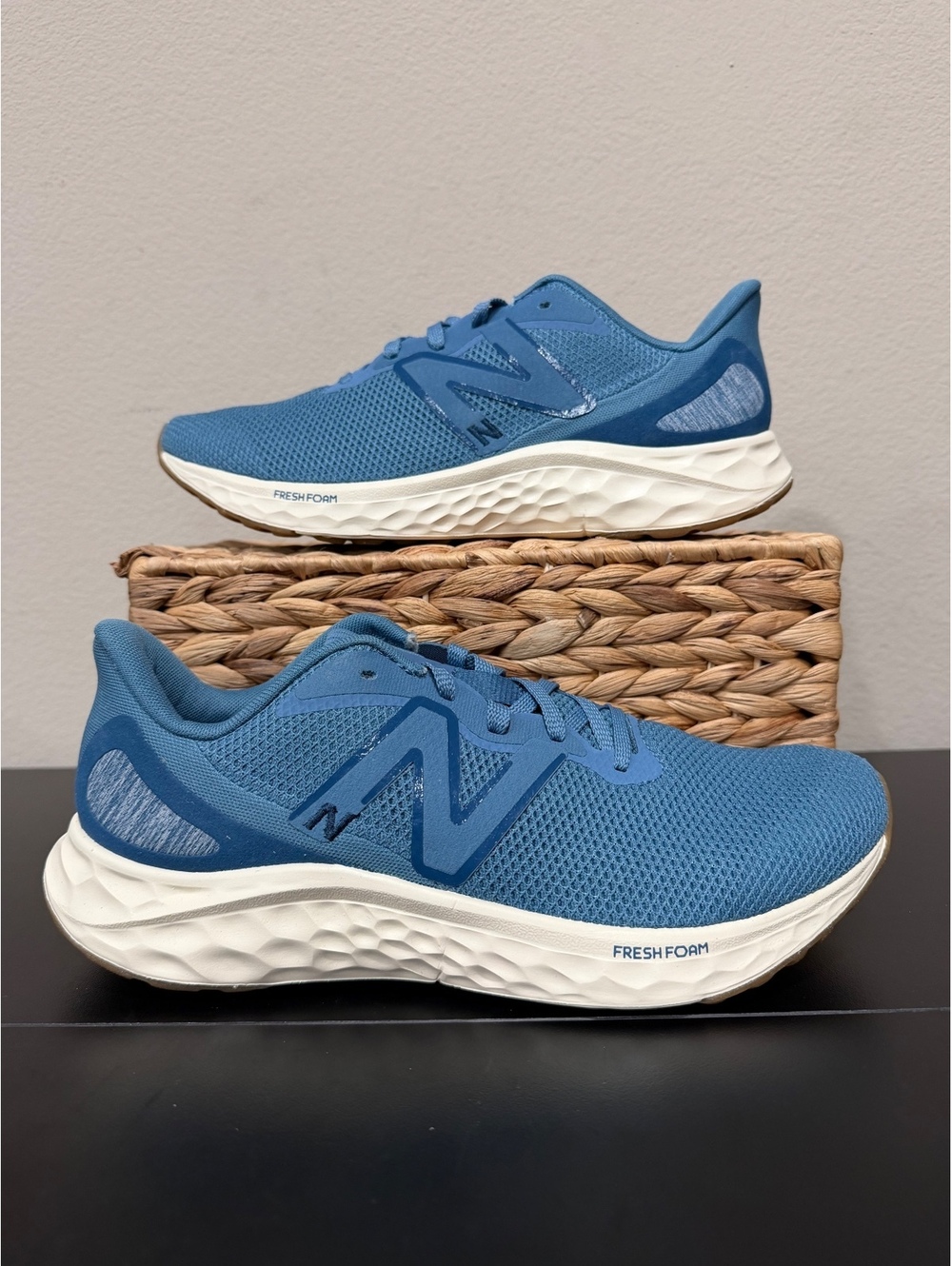 Size 9 - *SAMPLE* New Balance Fresh Foam Arishi v4 A11